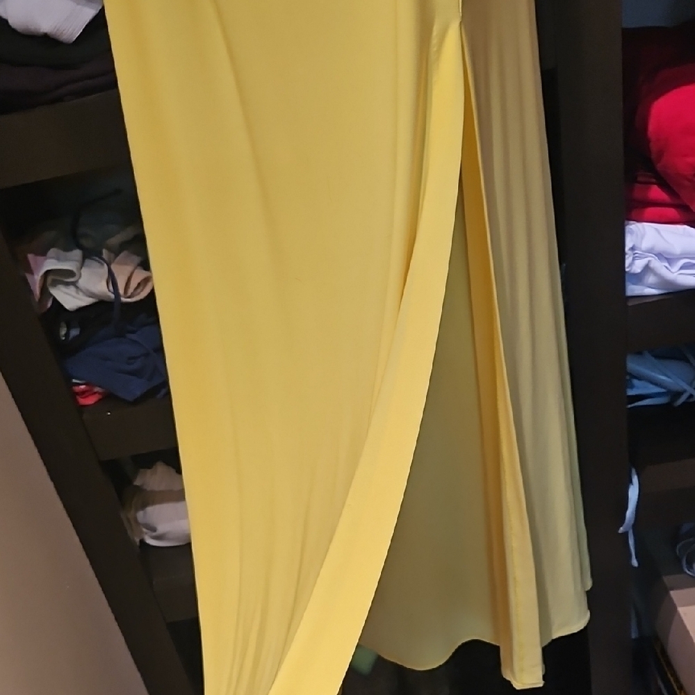 Morgan & Co. Yellow Off-Shoulder Gown for Weddings - Picture 9 of 10